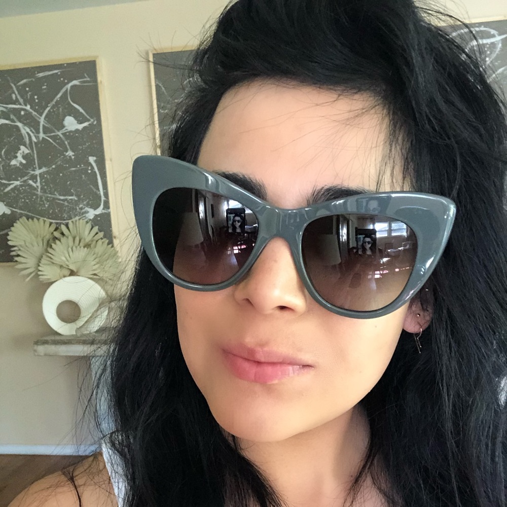 Stella McCartney Cat Eye Sunglasses with case!
